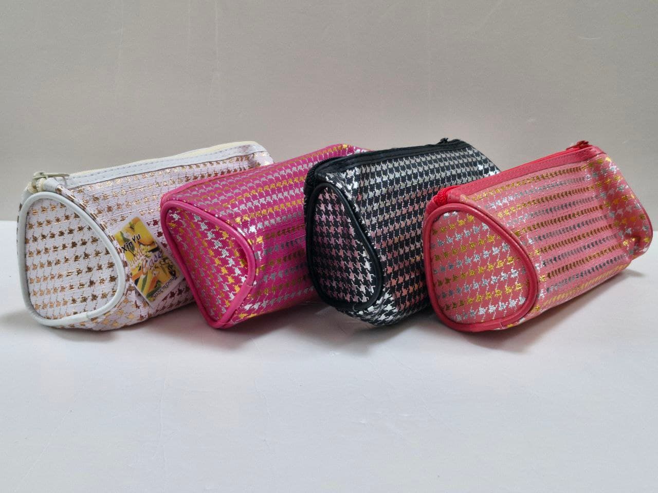 Xin Yu Pencil Case : Cylinder Shape Pencil Case with Flower Design