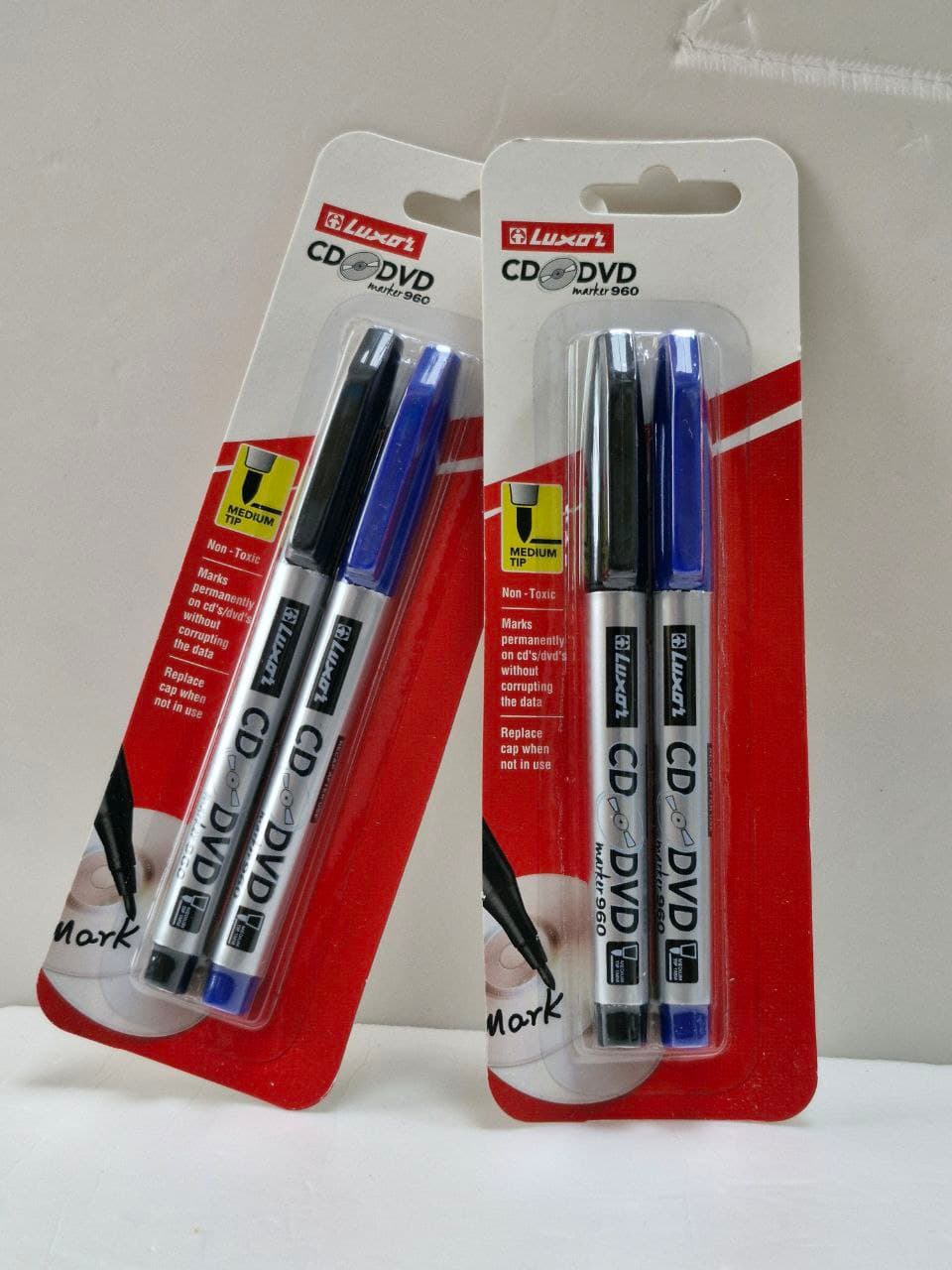 Luxor : CD DVD Marker 960, Medium Tip, Black & Blue
