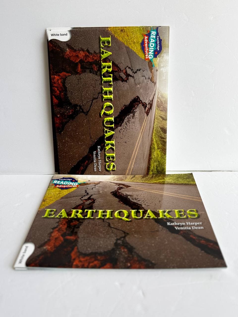 Earth Quakes, Cambridge Reading Adventures