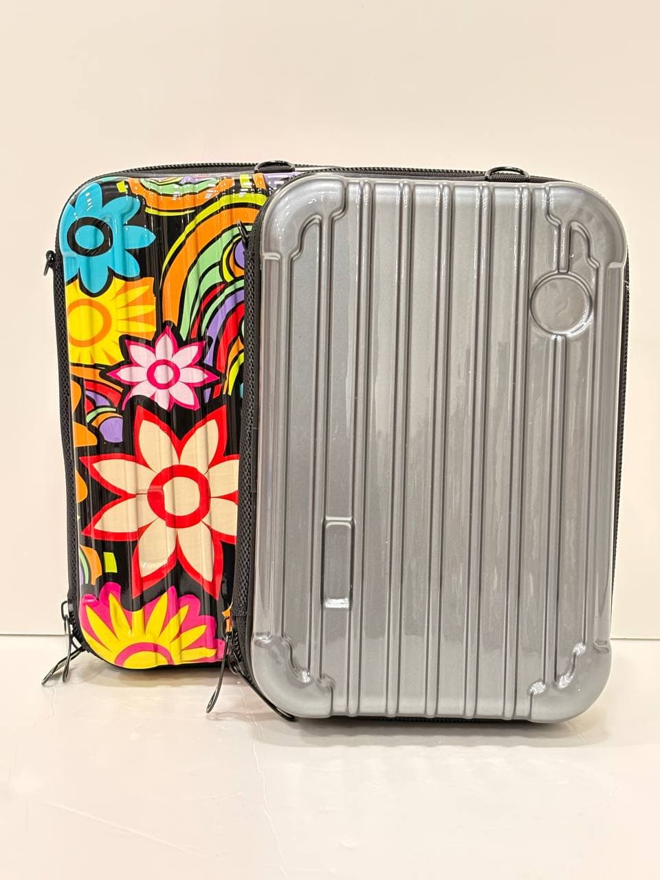22cmx15cm Accesories/Stationaries case with hard shell and zip + shoulderstraps